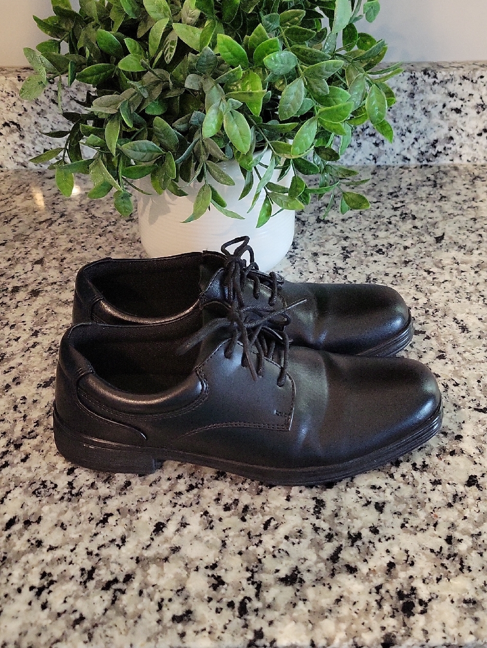 Boys Black Lace-Up Dress Shoes,size 5M